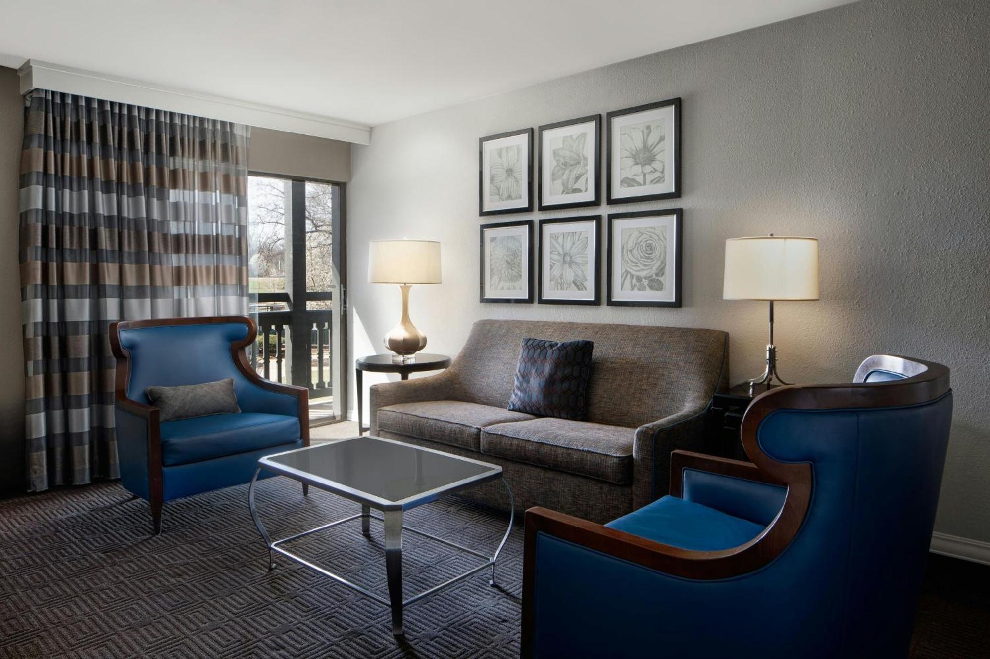 Sheraton Westport Lakeside Chalet Мэриленд-Хайтс Экстерьер фото