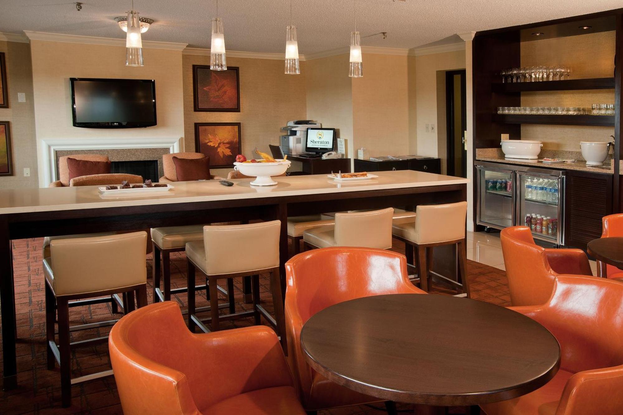 Sheraton Westport Lakeside Chalet Мэриленд-Хайтс Экстерьер фото